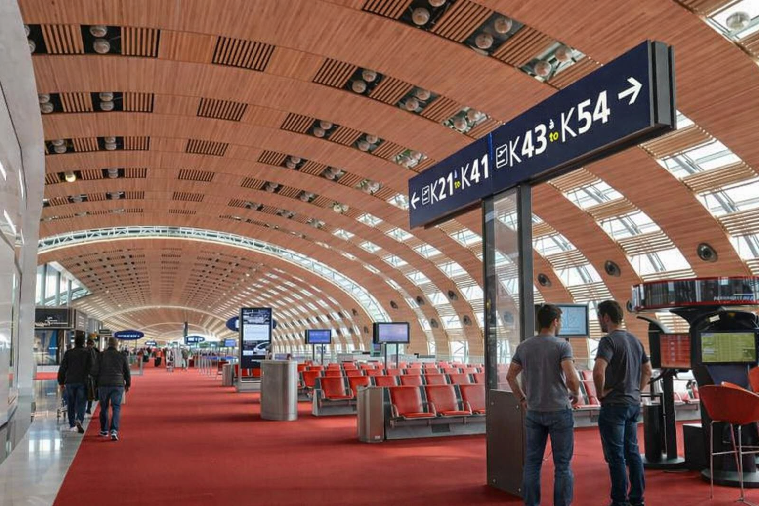 Tout savoir sur les consignes à bagages à l’aéroport Roissy CDG en 2026 Image