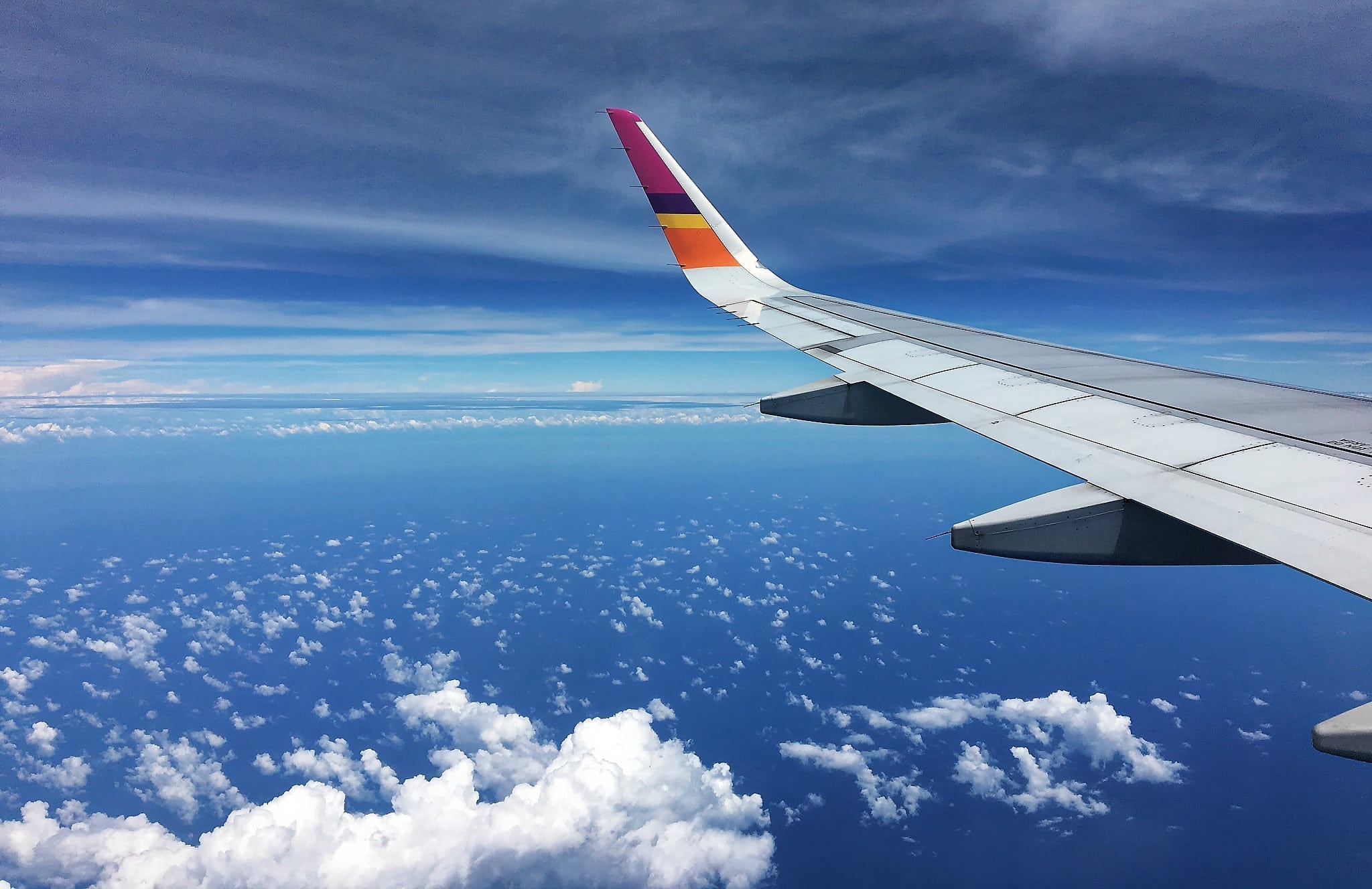 Quelles sont les 10 choses à ne pas oublier quand on voyage en avion  Image