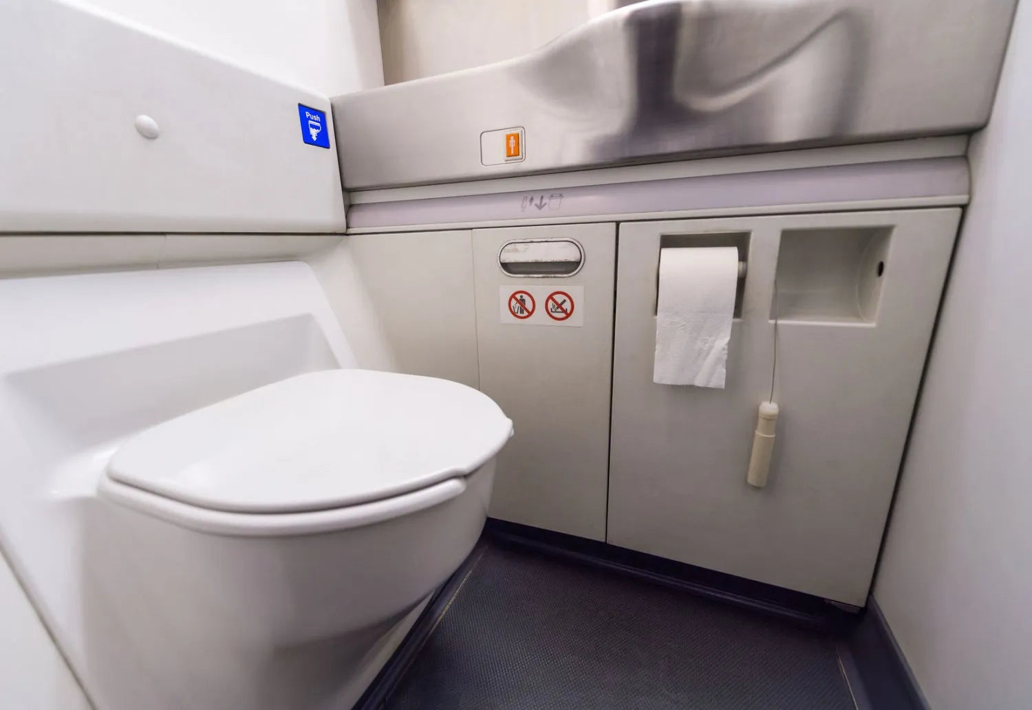 Quand peut-on aller aux toilettes dans l'avion ? Image