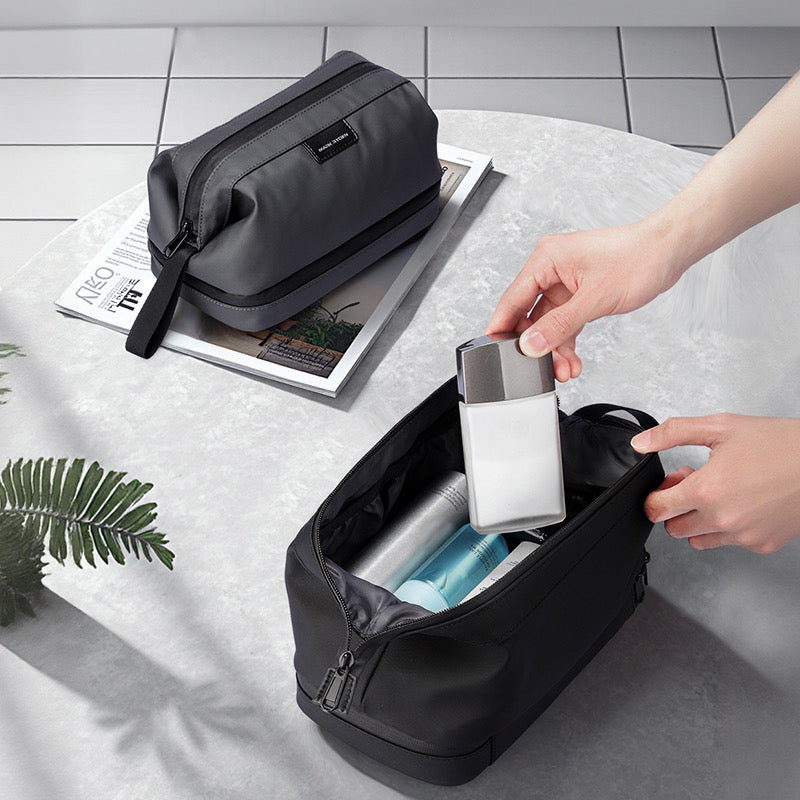 Trousse de toilette noire